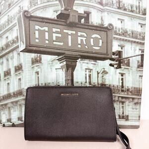 Michael Kors 38F9GTVC3L Jet Set Large Saffiano Leather Convertible Crossbody Bag